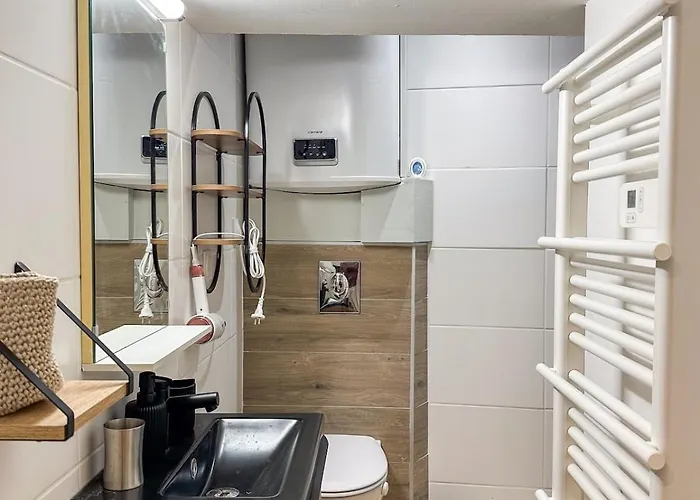 Le Calme - Centre - Proche Parking Gratuit - Commerces A Proximite - Marche De Noel Sélestat